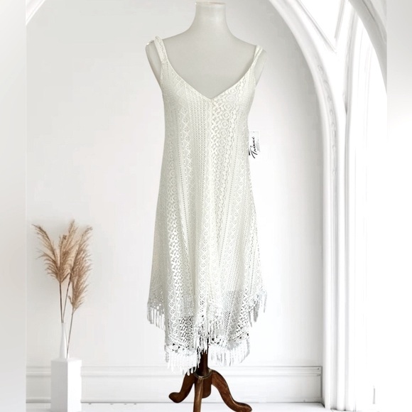 Trixxi white lace fringe dress - Picture 2 of 15
